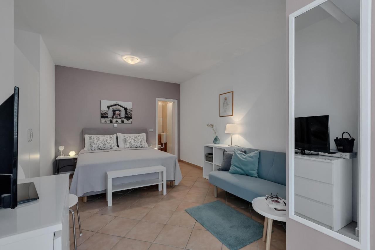 Apartments Divna Baska Voda Ngoại thất bức ảnh