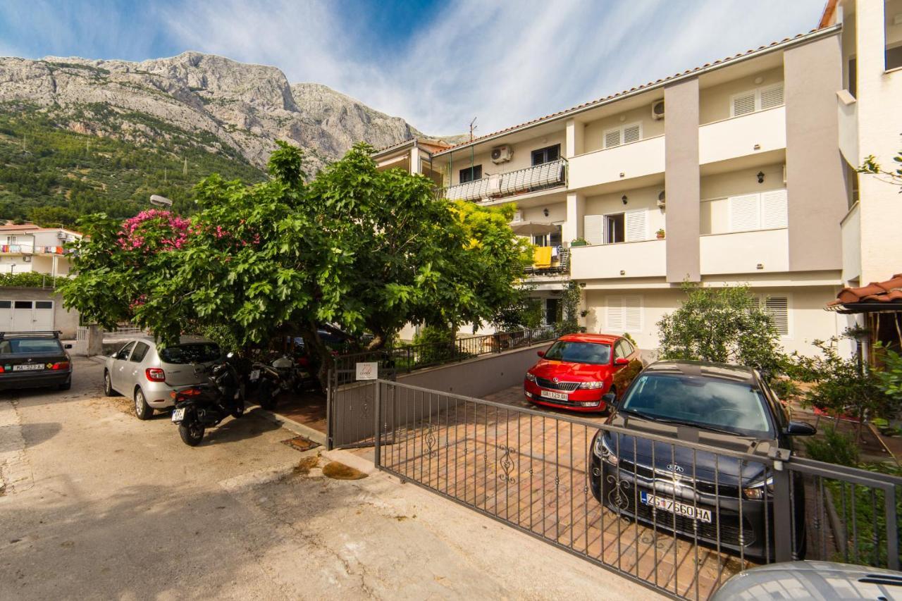 Apartments Divna Baska Voda Ngoại thất bức ảnh