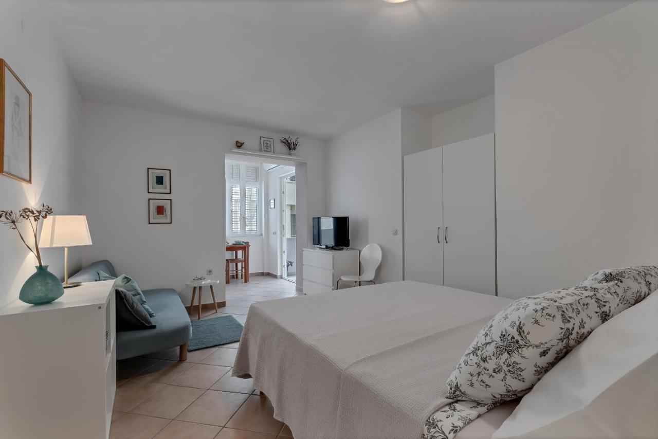 Apartments Divna Baska Voda Ngoại thất bức ảnh