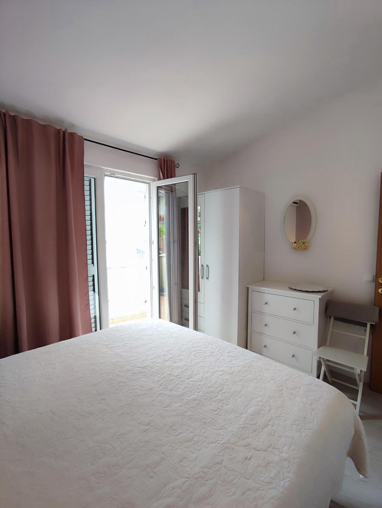 Apartments Divna Baska Voda Ngoại thất bức ảnh